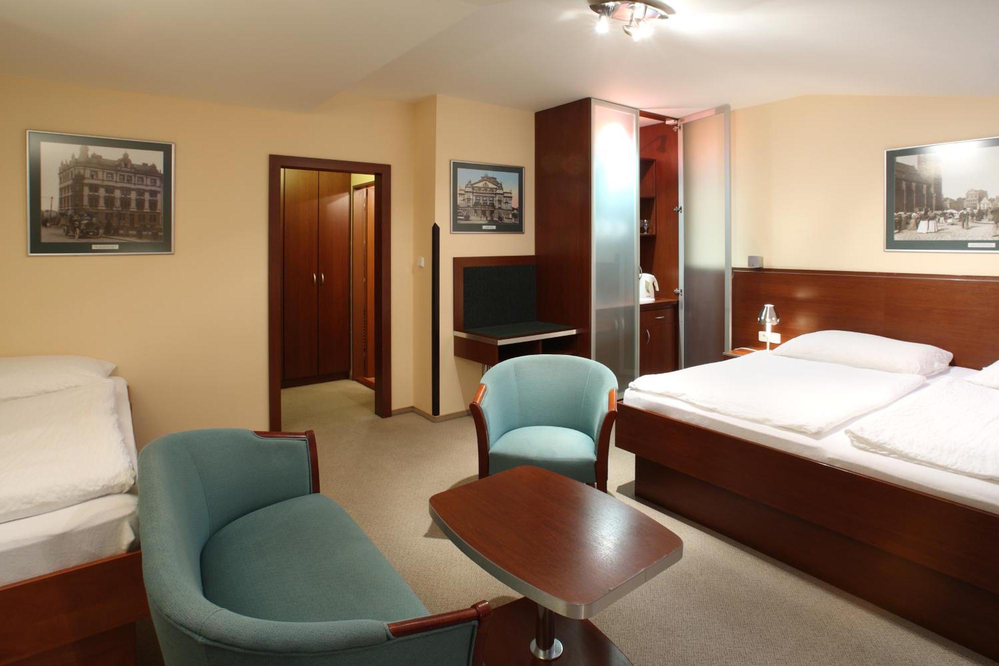 Hotel Palace Plzeň Quarto foto